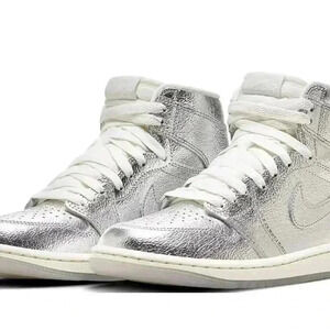 Jordan Women's Air Jordan 1 Hi OG Silver Sneakers Size 11.5